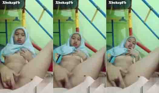 Bokep Jilbab Sarah Najwa Ketagihan Omek
