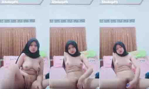 Bokep gadis hijab toge colmek pake botol
