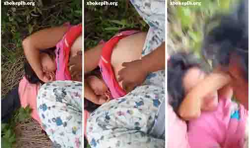 bokep abg pasrah diewek pacar di kebun sawit