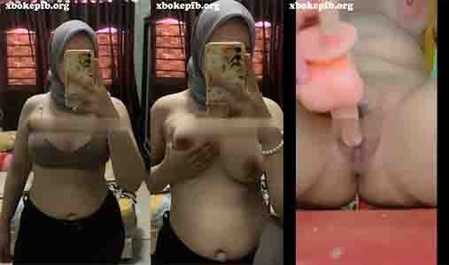 bokep expanas hijab tobrut colmek dildo