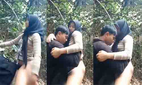 Bokep Pasangan Remaja Mesum DiHutan Rame