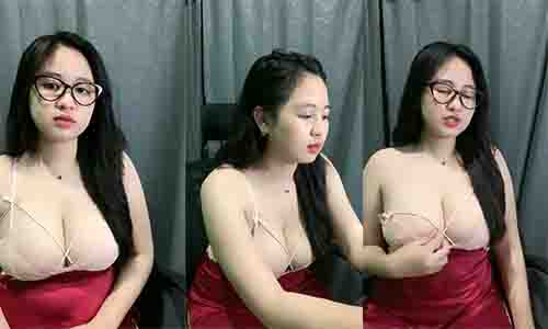 Bokep Kak Imey Cantik Susu Gede Diremas