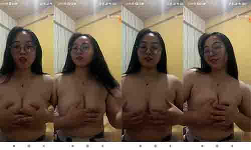 Bokep Rainy Telanjang Dada Remas Susu