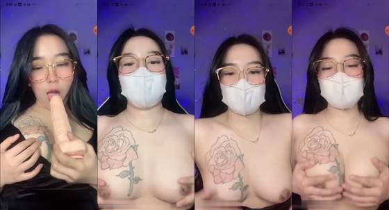 Bokep kak Vira Cewek Bertato Remas Toket