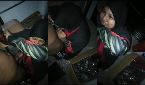 Bokep karyawan jilbab sepongin bos digudang