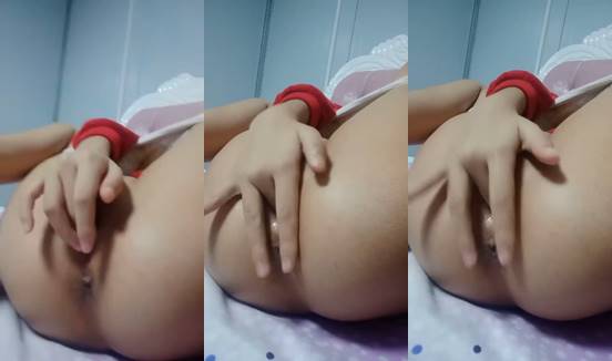 Bokep bocil colok memek 1 jari sampai basah